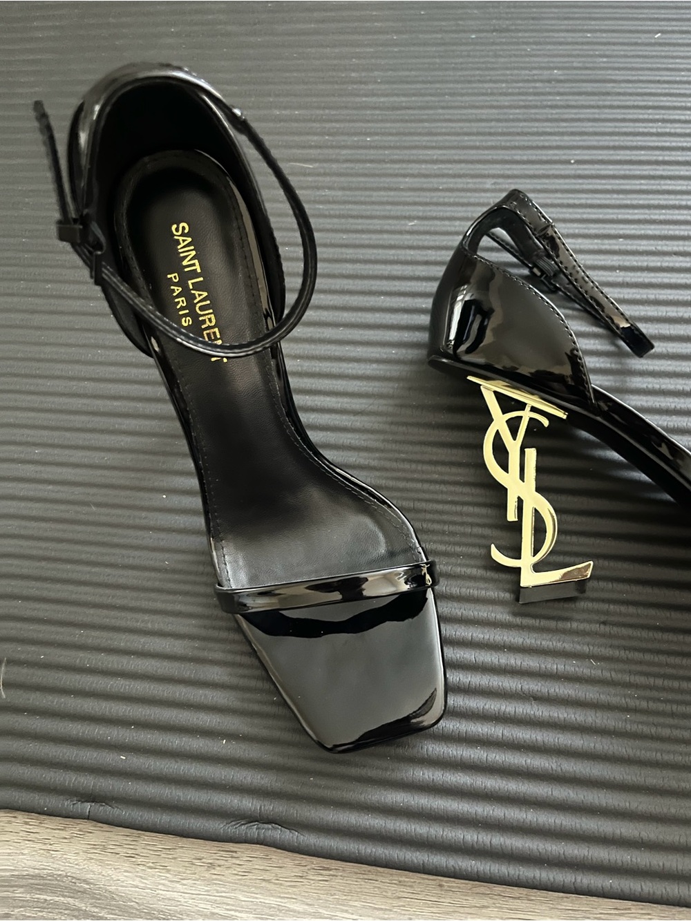 Saint Laurent Black Patent Sandals with Gold YSL Sculpted Heel - Picture 3 of 7